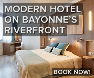 Book hotel Le Bayonne