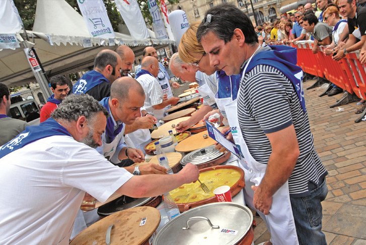 Kulinarischer Wettbewerb von Bacalao al pil pil - Aste Nagusia Bilbao