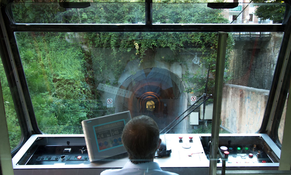 Dentro del Funicular de Artxanda - Bilbao, España